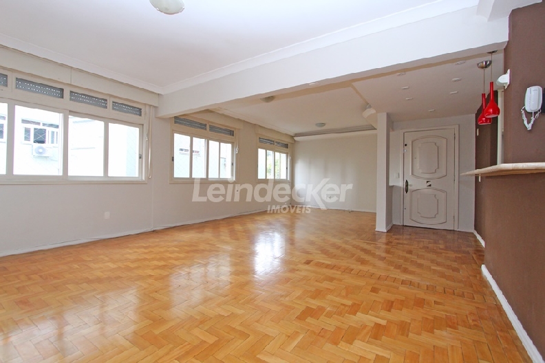 Apartamento para alugar com 127m², 3 dormitórios, 1 vaga no bairro Moinhos de Vento em Porto Alegre