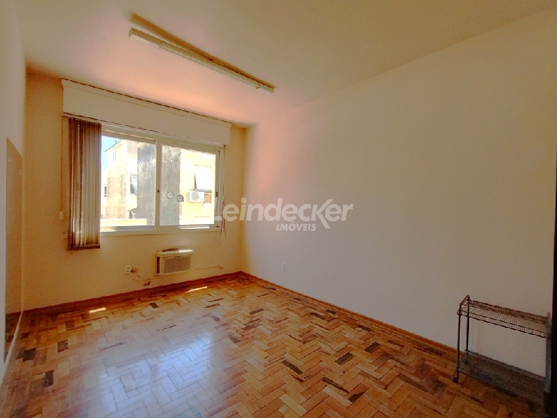 Sala para alugar com 30m² no bairro Passo d'Areia em Porto Alegre