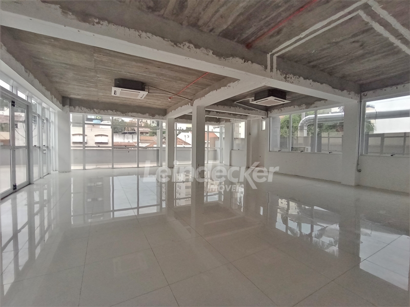 Conjunto para alugar com 96m², 2 vagas no bairro Petrópolis em Porto Alegre