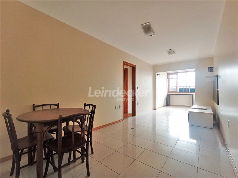 Apartamento para alugar com 75m², 2 dormitórios, 1 vaga no bairro Petrópolis em Porto Alegre