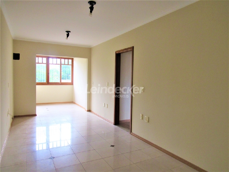 Apartamento para alugar com 75m², 2 dormitórios, 1 vaga no bairro Petrópolis em Porto Alegre