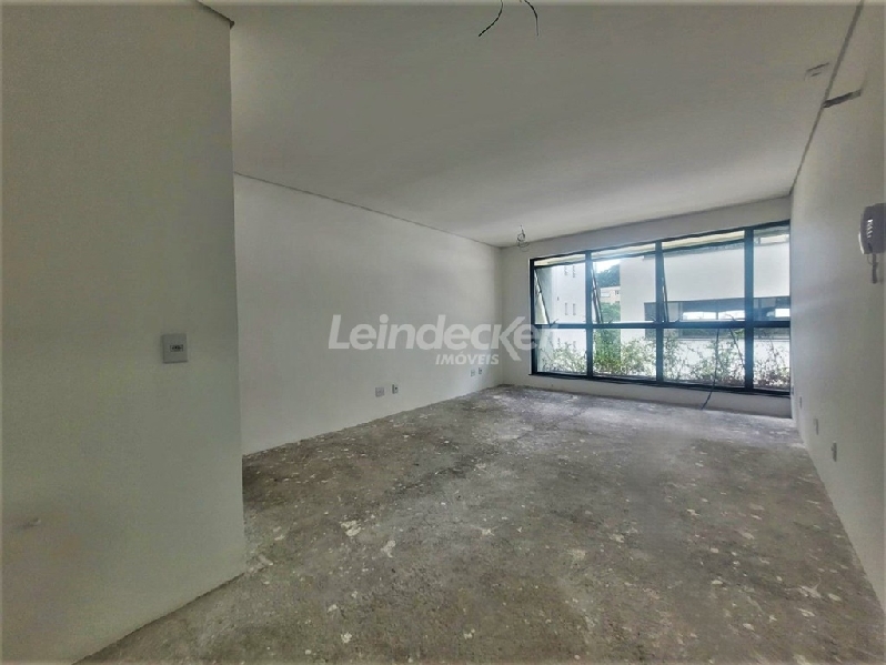 Sala para alugar com 37m², 1 vaga no bairro Higienópolis em Porto Alegre