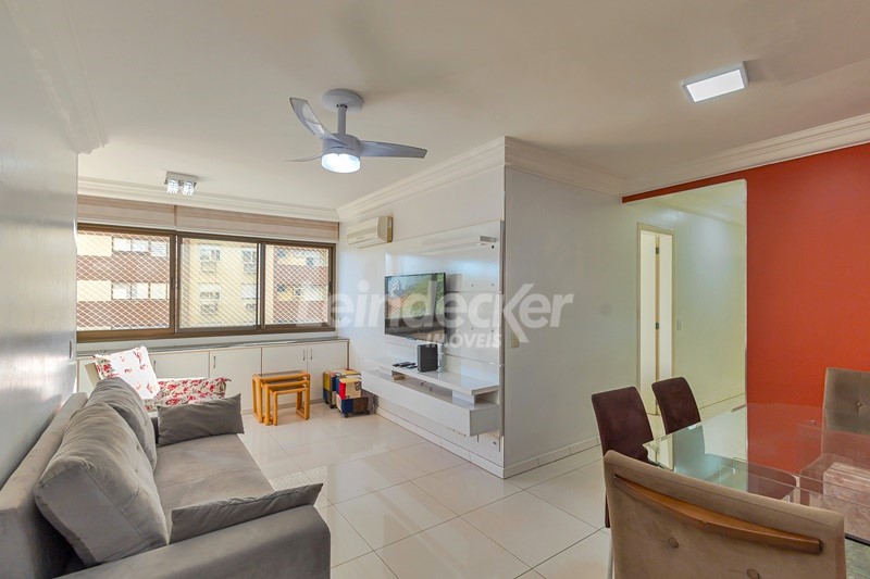 Apartamento para alugar com 100m², 3 dormitórios, 1 vaga no bairro Vila Ipiranga em Porto Alegre