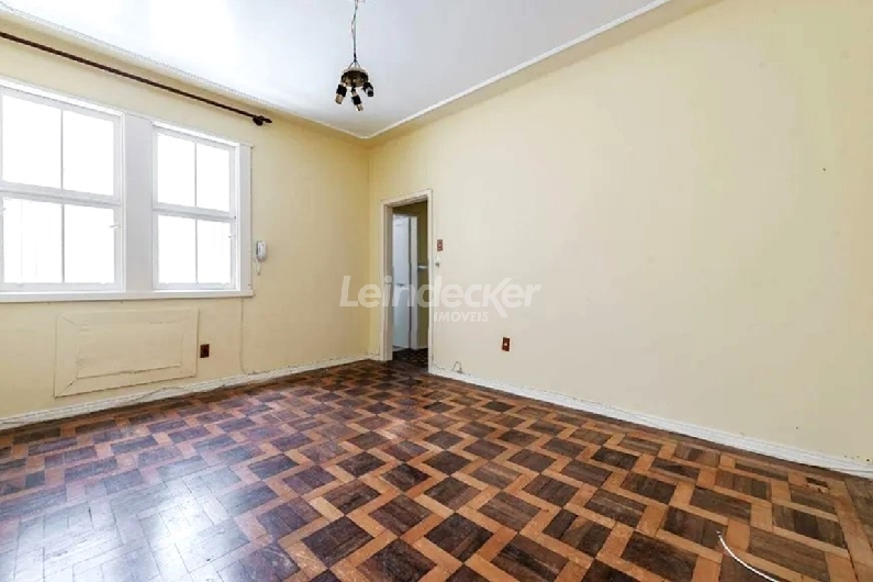 Apartamento para alugar com 96m², 2 dormitórios, 1 vaga no bairro Petrópolis em Porto Alegre