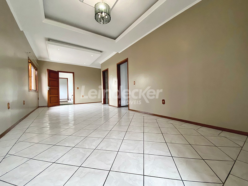 Apartamento para alugar com 130m², 3 dormitórios no bairro Sarandi em Porto Alegre