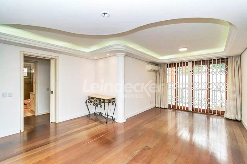 Apartamento para alugar com 90m², 3 dormitórios, 1 vaga no bairro Auxiliadora em Porto Alegre