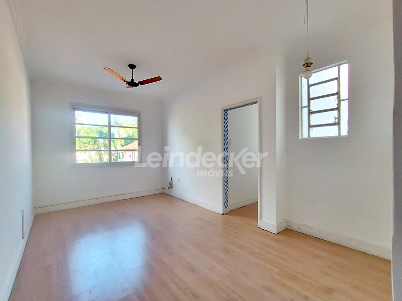 Apartamento para alugar com 76m², 2 dormitórios no bairro Petrópolis em Porto Alegre