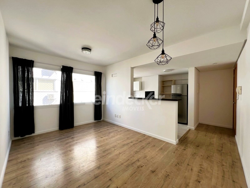 Apartamento para alugar com 63m², 2 dormitórios, 1 vaga no bairro Higienópolis em Porto Alegre