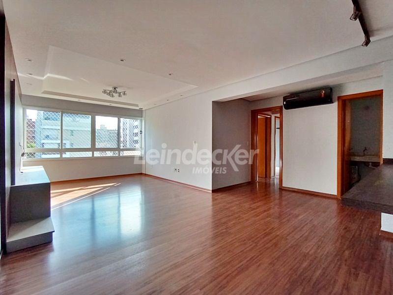 Apartamento para alugar com 100m², 3 dormitórios, 2 vagas no bairro Tristeza em Porto Alegre