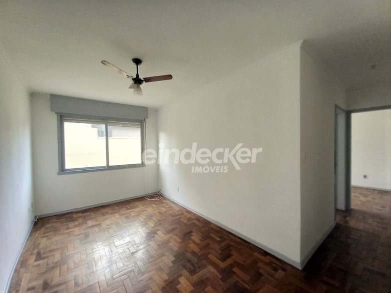 Apartamento para alugar com 65m², 2 dormitórios, 1 vaga no bairro Vila Ipiranga em Porto Alegre