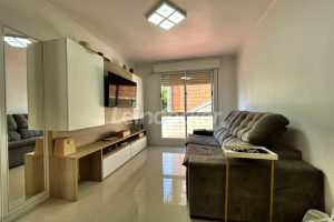 Apartamento para alugar com 61m², 2 dormitórios, 1 vaga no bairro Jardim Lindóia em Porto Alegre - Foto 1