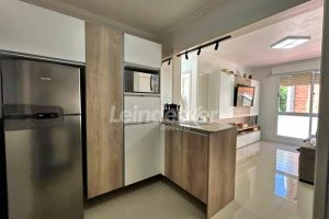 Apartamento para alugar com 61m², 2 dormitórios, 1 vaga no bairro Jardim Lindóia em Porto Alegre - Foto 4