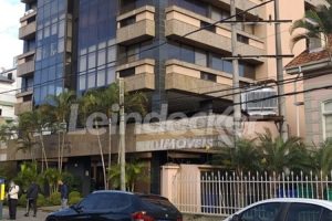 Sala para alugar com 48m² no bairro Menino Deus em Porto Alegre - Foto 2