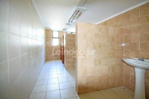 Loja para alugar com 805m², 11 vagas no bairro Partenon em Porto Alegre - Foto 14