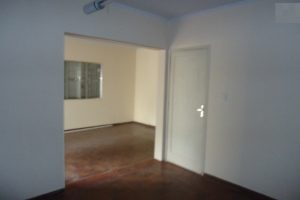 Casa Comercial para alugar com 110m², 2 dormitórios, 10 vagas no bairro Passo d'Areia em Porto Alegre - Foto 8