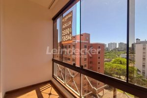 Apartamento para alugar com 73m², 3 dormitórios, 2 vagas no bairro Chácara das Pedras em Porto Alegre - Foto 4