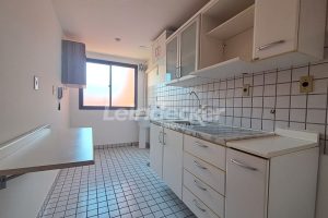 Apartamento para alugar com 73m², 3 dormitórios, 2 vagas no bairro Chácara das Pedras em Porto Alegre - Foto 6