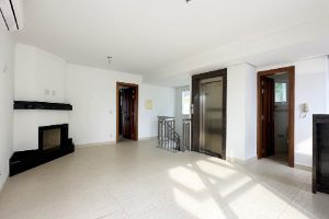 Casa em Condomínio para alugar com 272m², 3 dormitórios, 3 vagas no bairro Praia de Belas em Porto Alegre - Foto 5