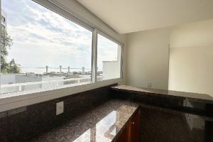 Casa em Condomínio para alugar com 272m², 3 dormitórios, 3 vagas no bairro Praia de Belas em Porto Alegre - Foto 13