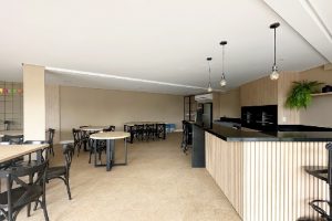 Casa em Condomínio para alugar com 272m², 3 dormitórios, 3 vagas no bairro Praia de Belas em Porto Alegre - Foto 30