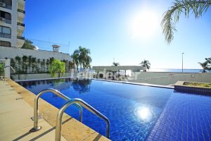 Casa em Condomínio para alugar com 272m², 3 dormitórios, 3 vagas no bairro Praia de Belas em Porto Alegre - Foto 32