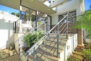 Casa em Condomínio para alugar com 272m², 3 dormitórios, 3 vagas no bairro Praia de Belas em Porto Alegre - Foto 35