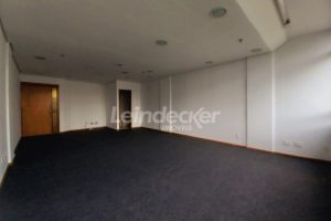 Sala para alugar com 45m², 1 vaga no bairro São Geraldo em Porto Alegre - Foto 1