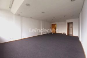 Sala para alugar com 45m², 1 vaga no bairro São Geraldo em Porto Alegre - Foto 2