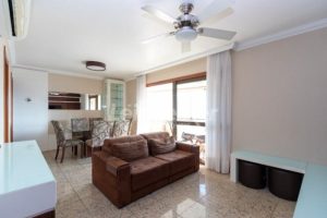 Apartamento para alugar com 110m², 3 dormitórios, 1 vaga no bairro Menino Deus em Porto Alegre - Foto 4