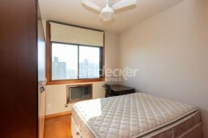 Apartamento para alugar com 110m², 3 dormitórios, 1 vaga no bairro Menino Deus em Porto Alegre - Foto 7