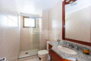 Apartamento para alugar com 110m², 3 dormitórios, 1 vaga no bairro Menino Deus em Porto Alegre - Foto 8