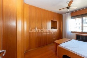 Apartamento para alugar com 110m², 3 dormitórios, 1 vaga no bairro Menino Deus em Porto Alegre - Foto 16