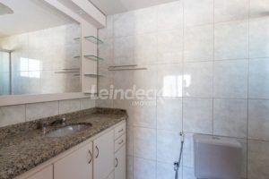 Apartamento para alugar com 110m², 3 dormitórios, 1 vaga no bairro Menino Deus em Porto Alegre - Foto 21