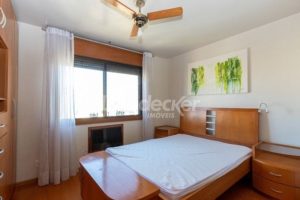 Apartamento para alugar com 110m², 3 dormitórios, 1 vaga no bairro Menino Deus em Porto Alegre - Foto 25