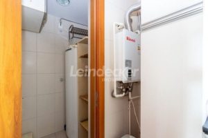 Apartamento para alugar com 110m², 3 dormitórios, 1 vaga no bairro Menino Deus em Porto Alegre - Foto 26