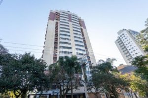 Apartamento para alugar com 110m², 3 dormitórios, 1 vaga no bairro Menino Deus em Porto Alegre - Foto 30