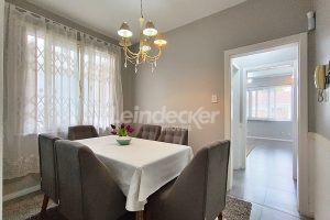 Casa para alugar com 223m², 2 dormitórios, 3 vagas no bairro Três Figueiras em Porto Alegre - Foto 8