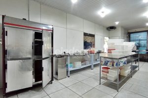 Loja para alugar com 140m², 1 vaga no bairro Vila Jardim em Porto Alegre - Foto 2