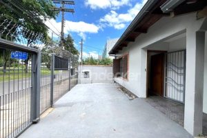 Casa Comercial para alugar com 185m², 1 vaga no bairro Passo d'Areia em Porto Alegre - Foto 22