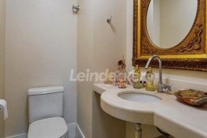 Apartamento para alugar com 161m², 3 dormitórios, 3 vagas no bairro Moinhos de Vento em Porto Alegre - Foto 15