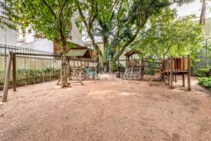 Apartamento para alugar com 161m², 3 dormitórios, 3 vagas no bairro Moinhos de Vento em Porto Alegre - Foto 35