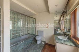 Cobertura para alugar com 302m², 4 dormitórios, 3 vagas no bairro Menino Deus em Porto Alegre - Foto 10