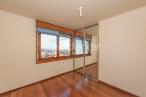 Cobertura para alugar com 302m², 4 dormitórios, 3 vagas no bairro Menino Deus em Porto Alegre - Foto 13