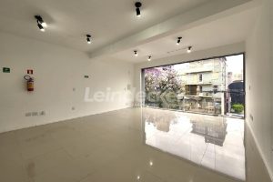 Loja para alugar com 100m², 2 vagas no bairro Menino Deus em Porto Alegre - Foto 11