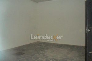 Casa Comercial para alugar com 250m² no bairro Santa Cecilia em Porto Alegre - Foto 9