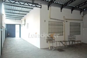 Casa Comercial para alugar com 250m² no bairro Santa Cecilia em Porto Alegre - Foto 11