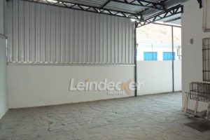 Casa Comercial para alugar com 250m² no bairro Santa Cecilia em Porto Alegre - Foto 17