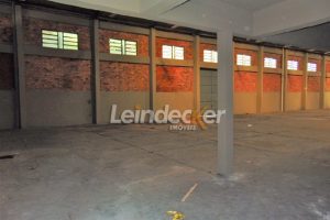 Depósito para alugar com 1.312m² no bairro Navegantes em Porto Alegre - Foto 2