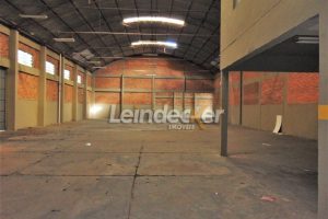 Depósito para alugar com 1.312m² no bairro Navegantes em Porto Alegre - Foto 4