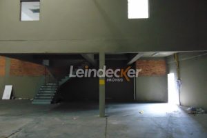 Depósito para alugar com 1.312m² no bairro Navegantes em Porto Alegre - Foto 6